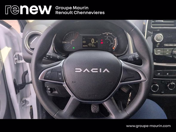 DACIA Spring 45ch Essential 23 - Miniature 21