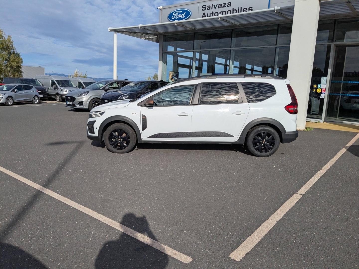 DACIA Jogger 1.6 hybrid 140ch Extreme 5 places - Photo 18