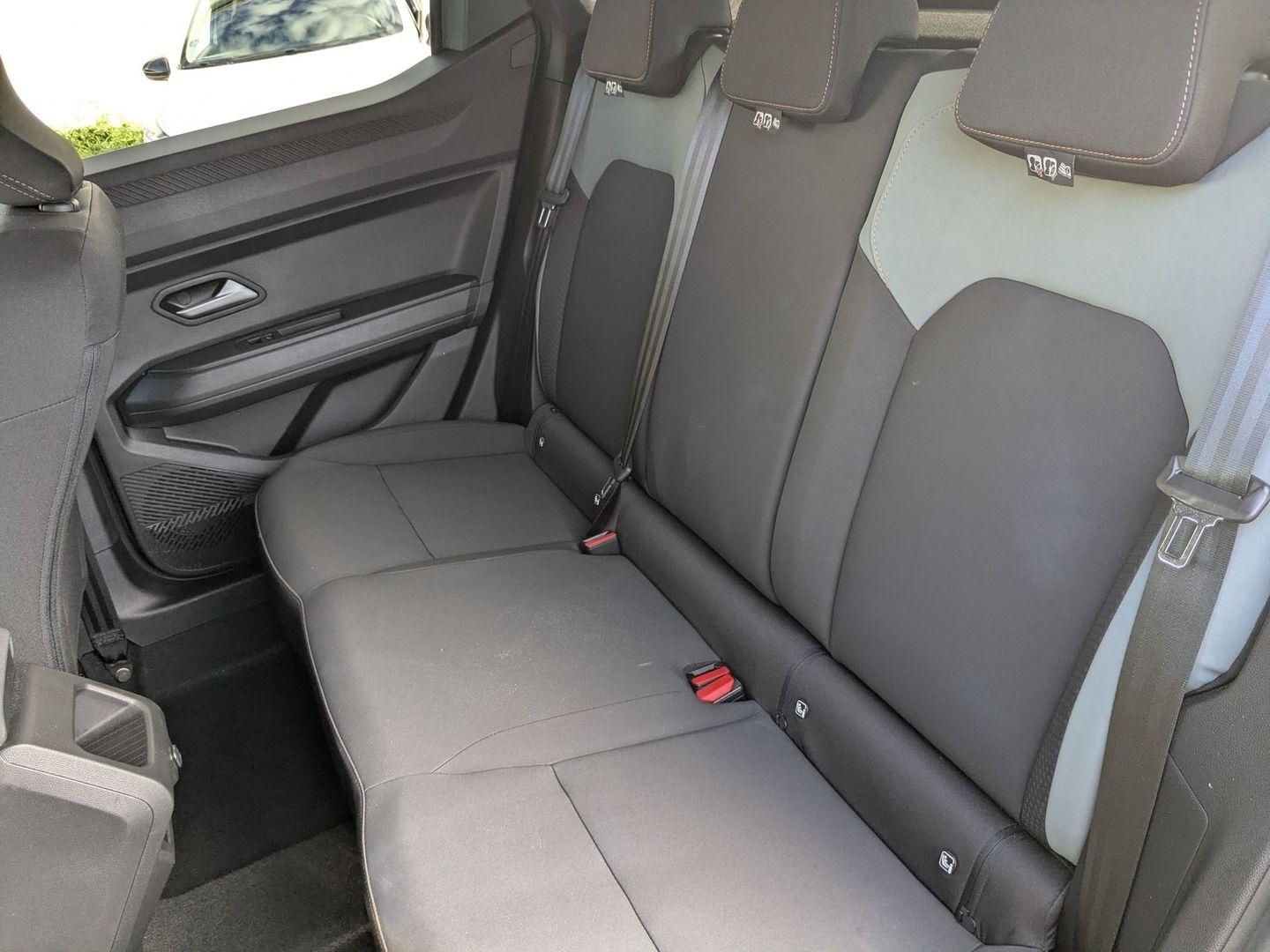 DACIA Duster 1.6 hybrid 140ch Extreme - Photo 9