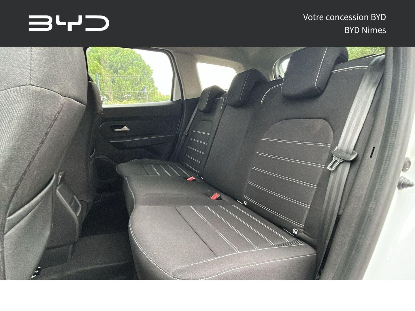 DACIA Duster 1.3 TCe 130ch FAP Journey 4x2 - Photo 18