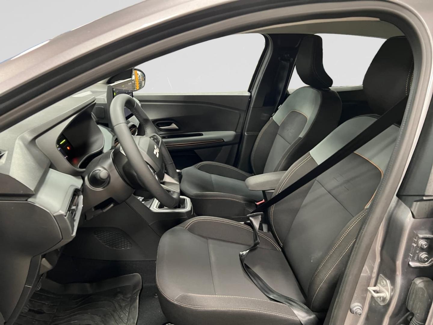 DACIA Sandero 1.0 TCe 110ch Stepway Extreme -25 - Photo 8