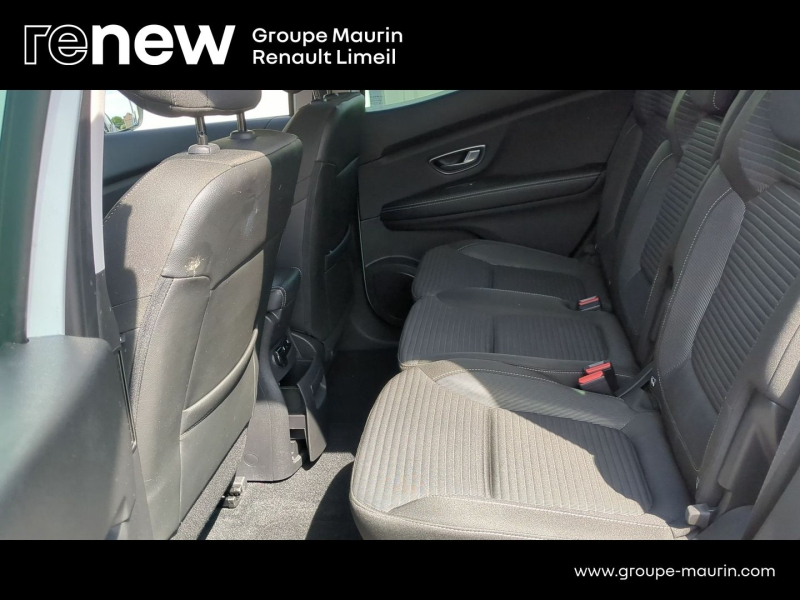 RENAULT Scenic d’occasion à vendre à BOISSY-SAINT-LÉGER chez ADP (Photo 11)